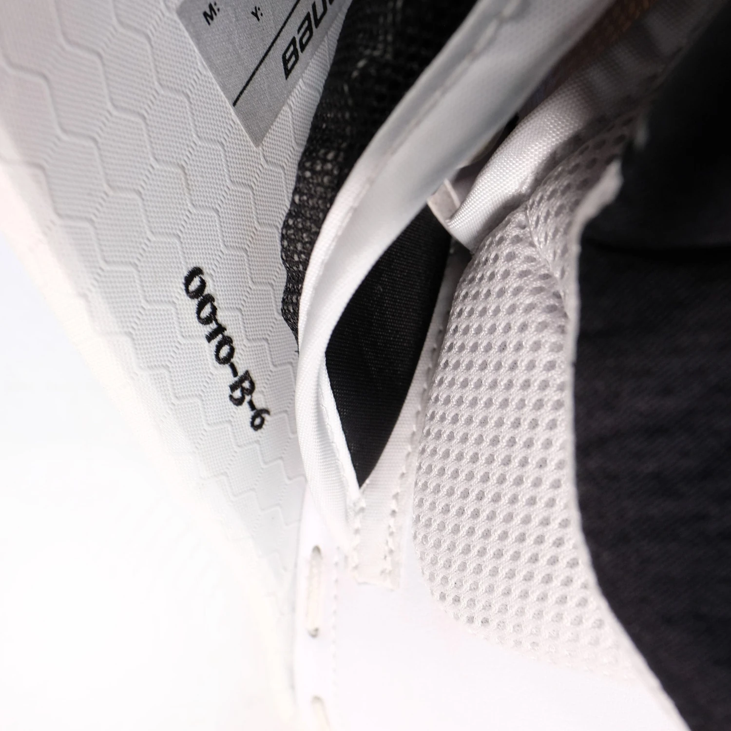 Bauer Supreme NHL Custom Senior Goalie Catcher & Blocker Set - Pro Stock - Mike McKenna - Image 2