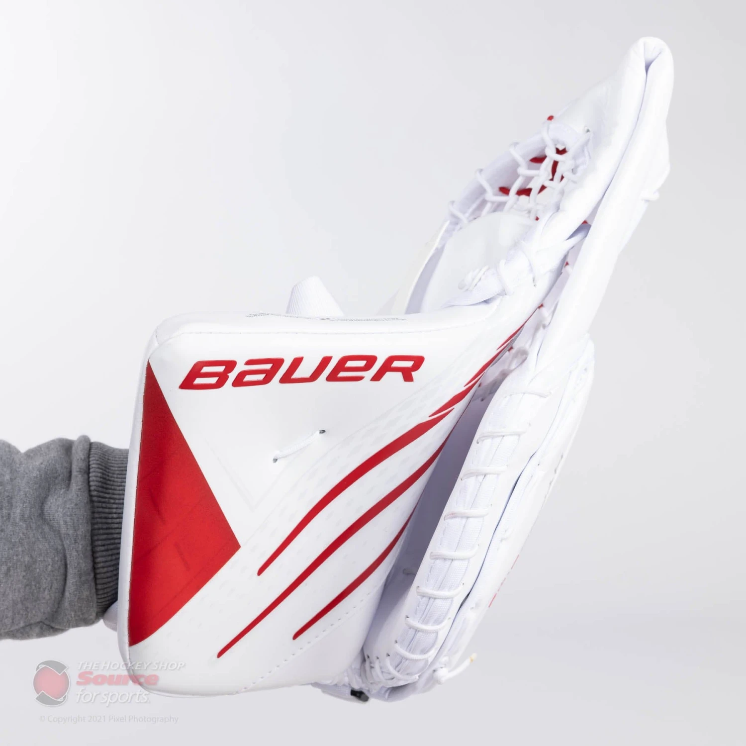 Bauer Vapor HyperLite Senior Goalie Catcher - Image 2