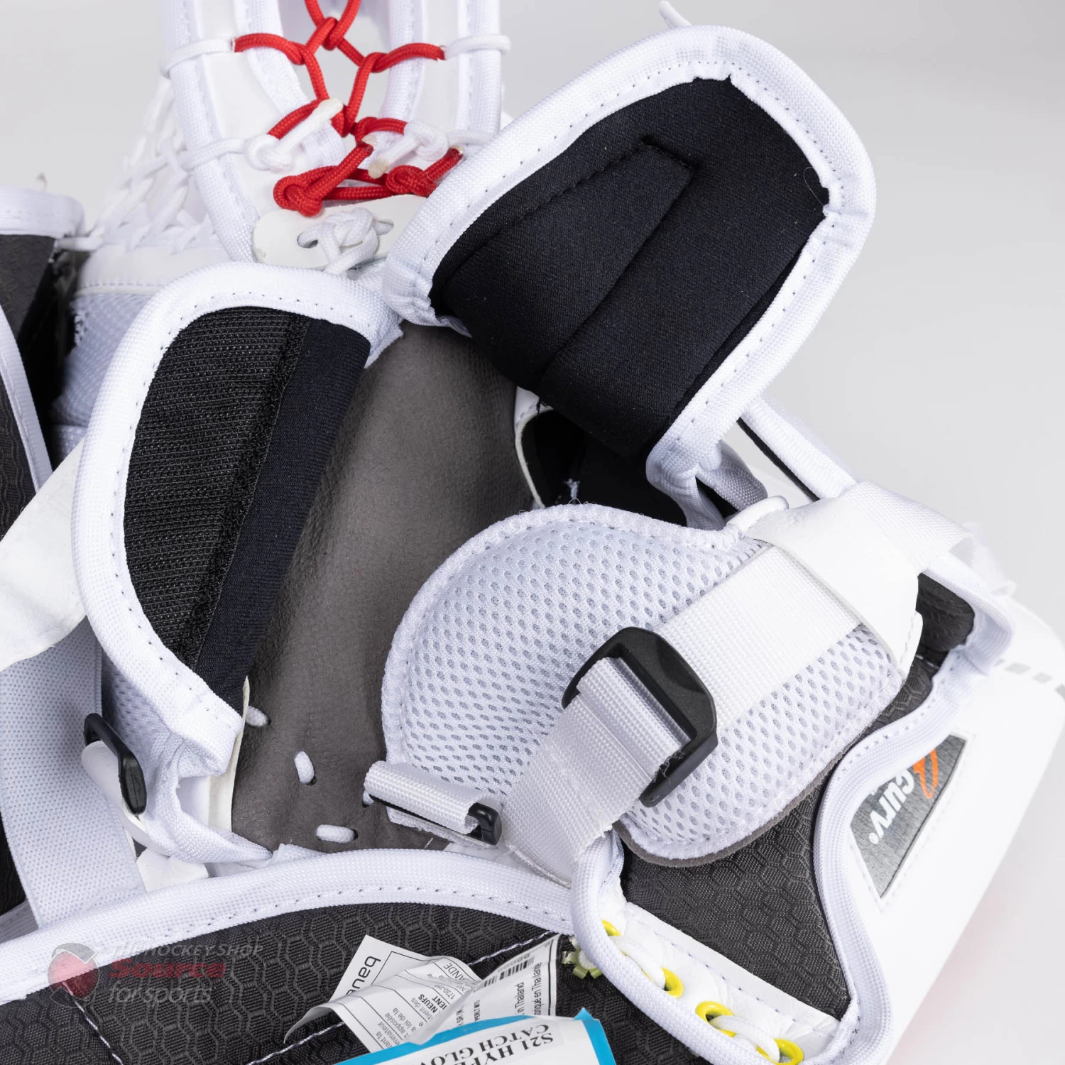 Bauer Vapor HyperLite Senior Goalie Catcher - Image 14