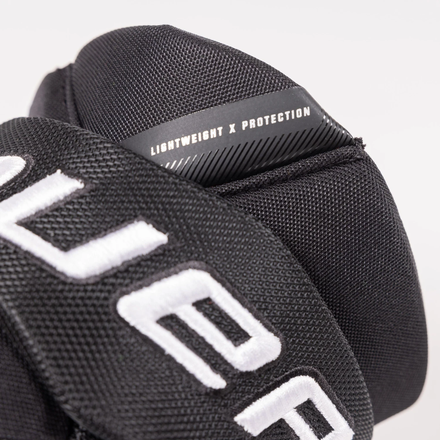 Bauer Vapor 3X Pro Intermediate Hockey Gloves - Image 6