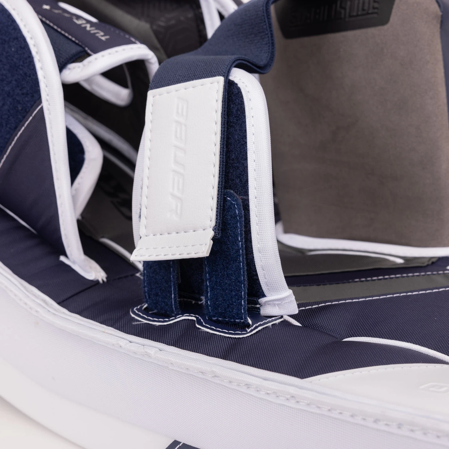 Bauer Supreme M5 Pro Senior Goalie Leg Pads - Image 13