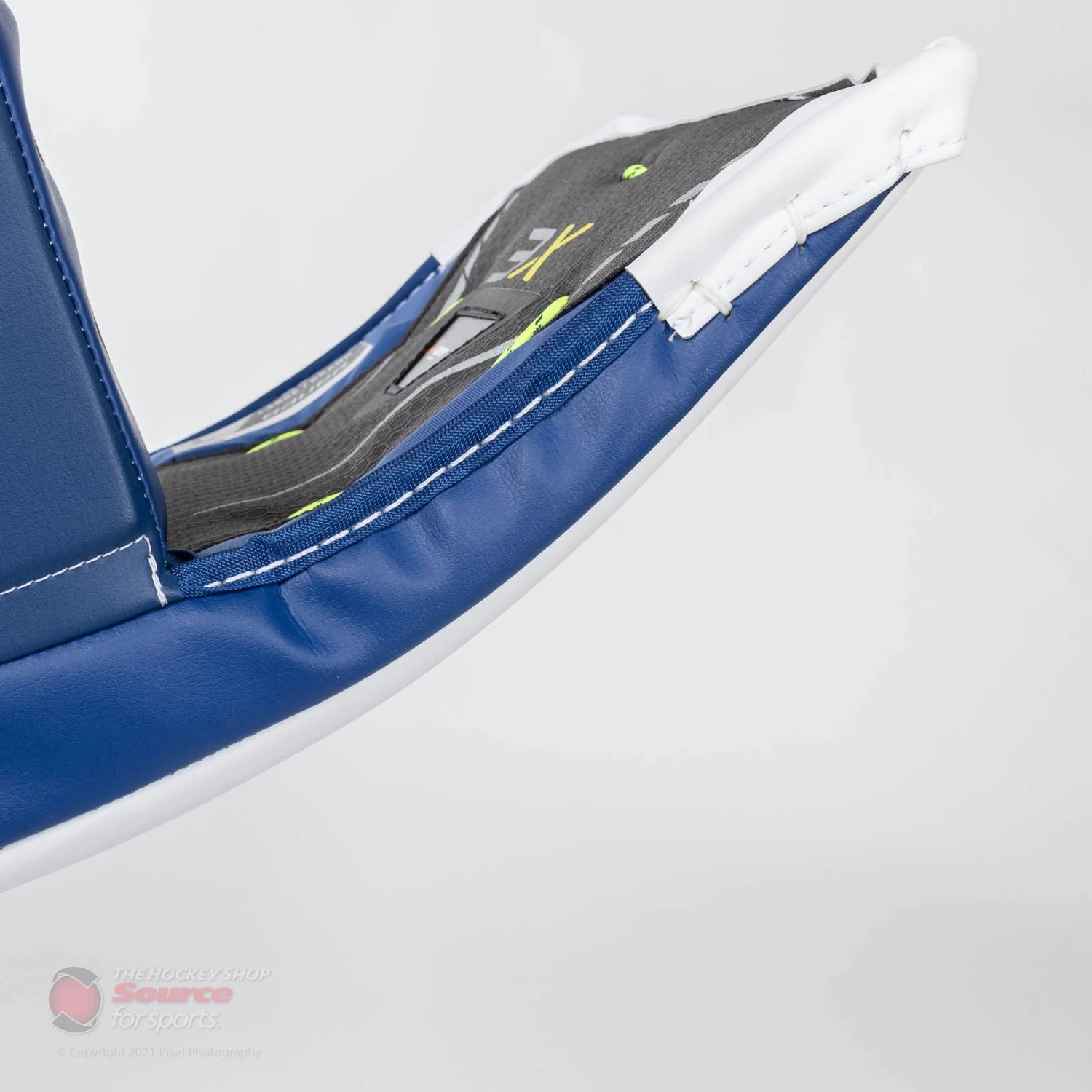 Bauer Vapor 3X Senior Goalie Leg Pads - Image 8