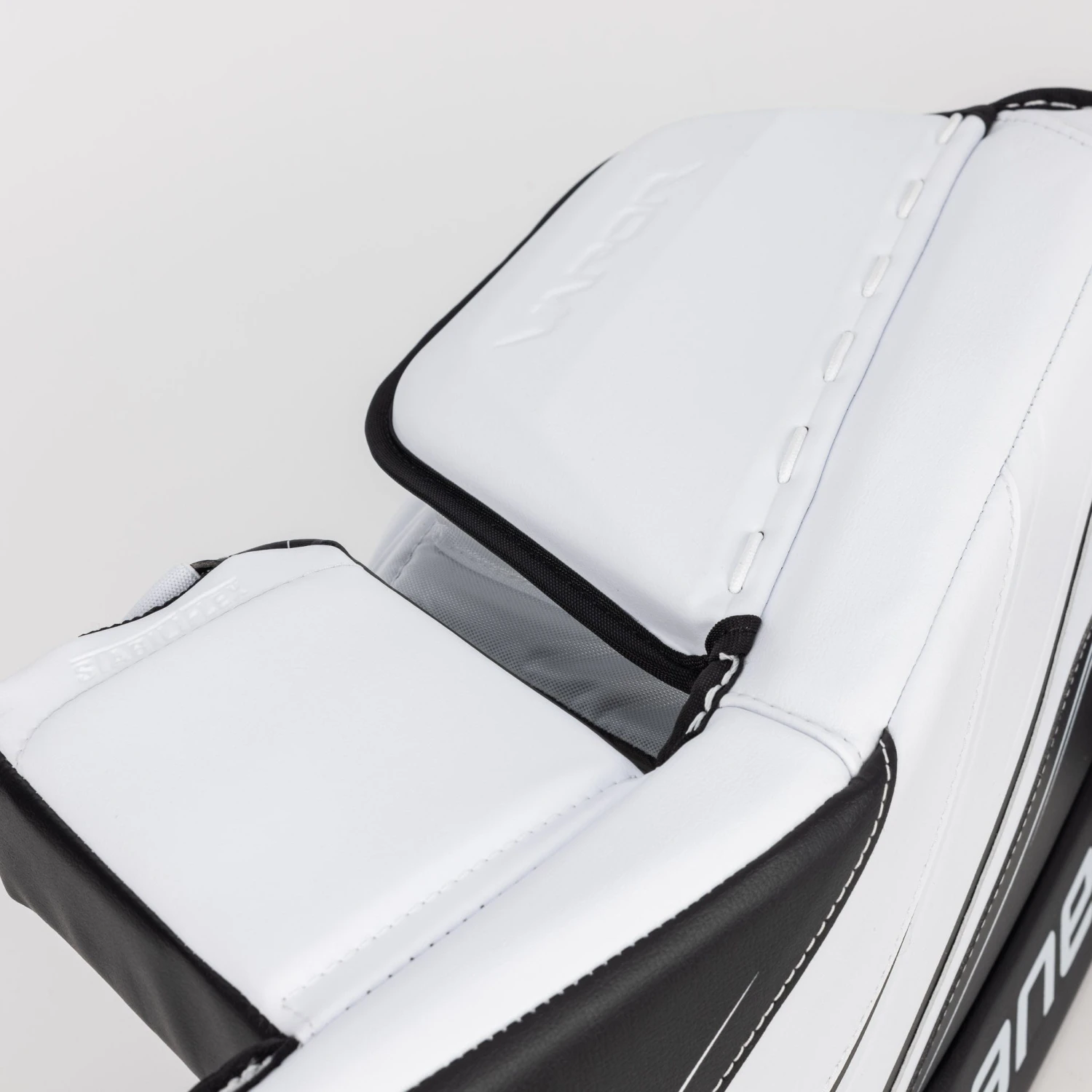 Bauer Vapor X5 Pro Intermediate Goalie Leg Pads - Image 14