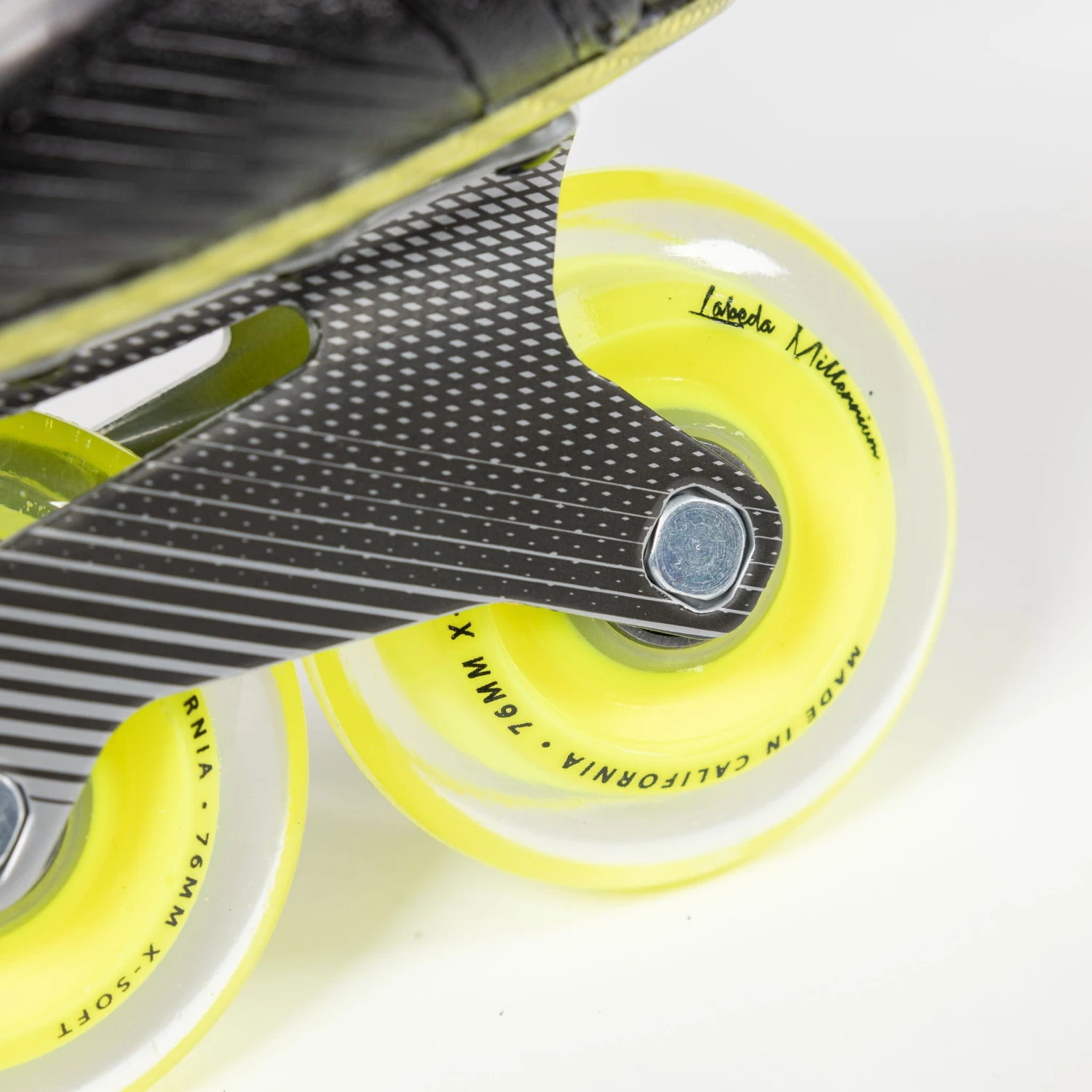 Bauer Vapor 3X Pro Senior Roller Hockey Skates - Image 10