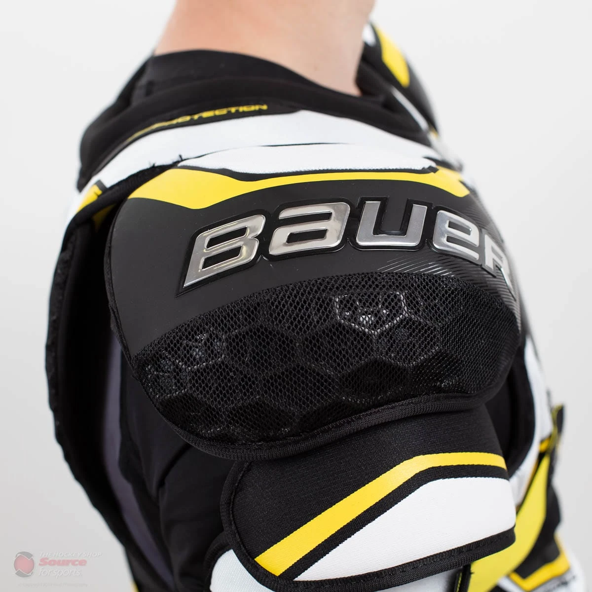 Bauer Supreme 2S Pro Junior Hockey Shoulder Pads - Image 6
