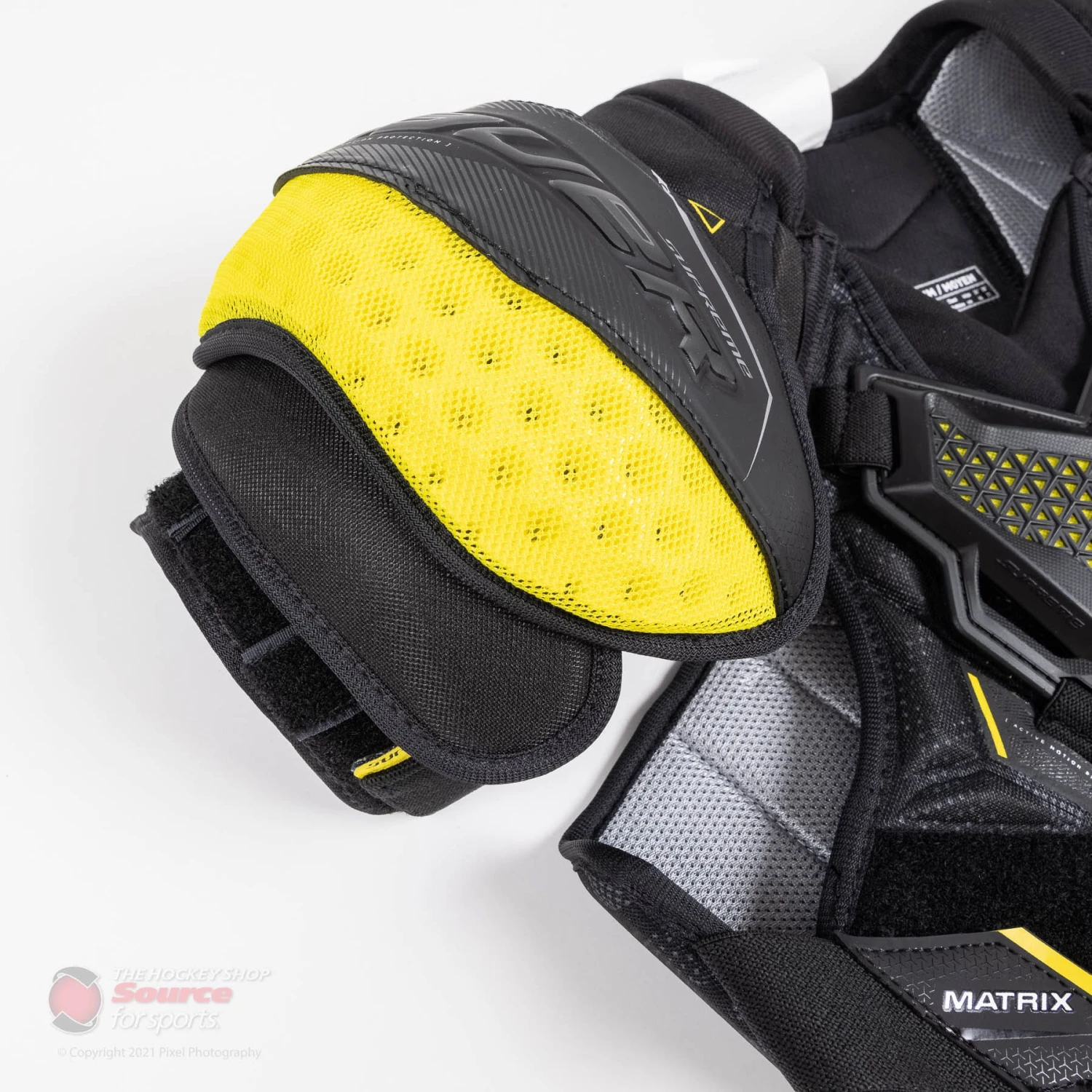 Bauer Supreme Matrix Junior Hockey Shoulder Pads (2021) - Image 5