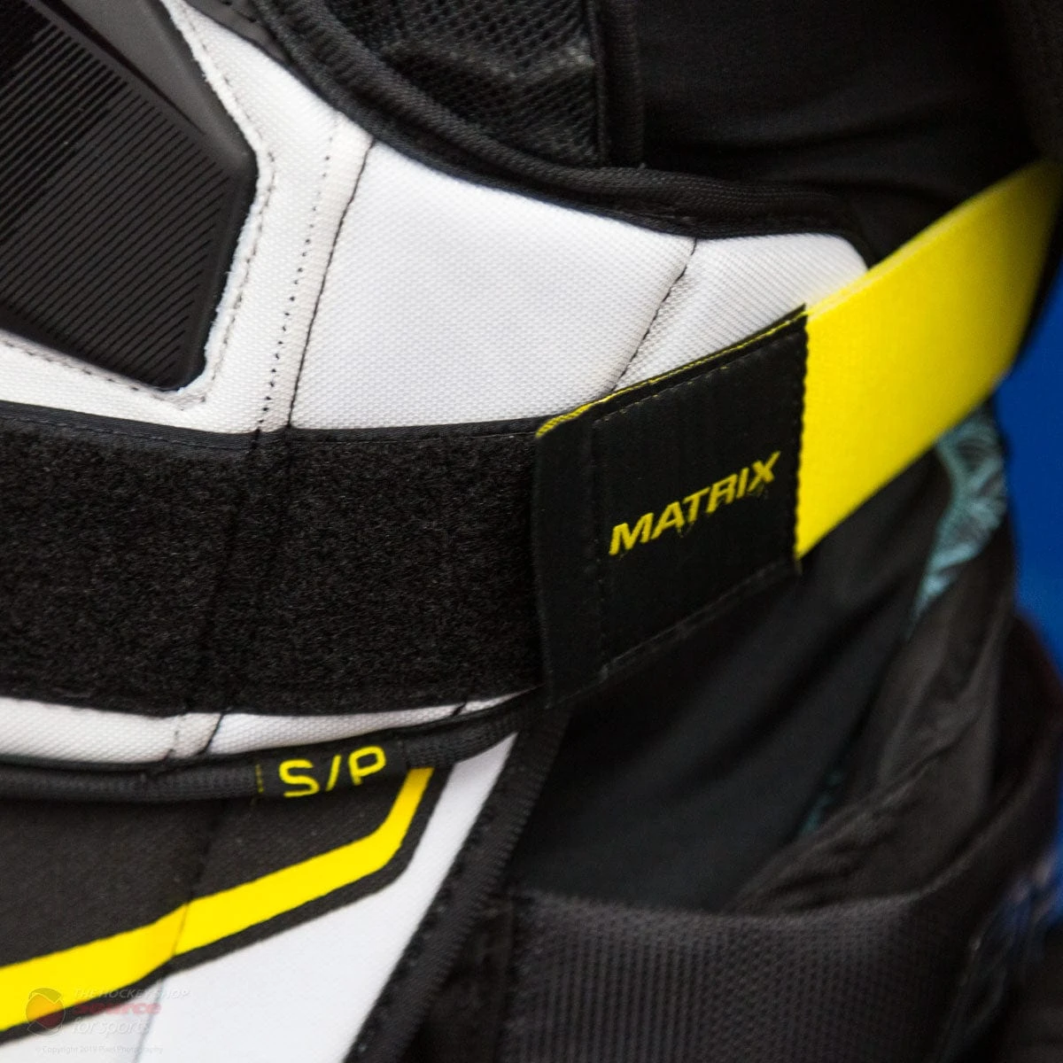 Bauer Supreme Matrix Senior Hockey Shoulder Pads (2019) - Image 6