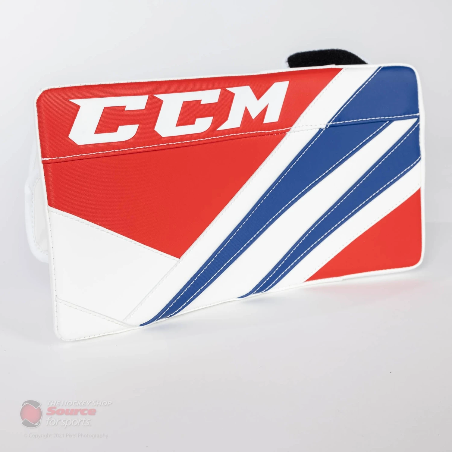 CCM Extreme Flex E5.5 Senior Goalie Blocker - Image 3