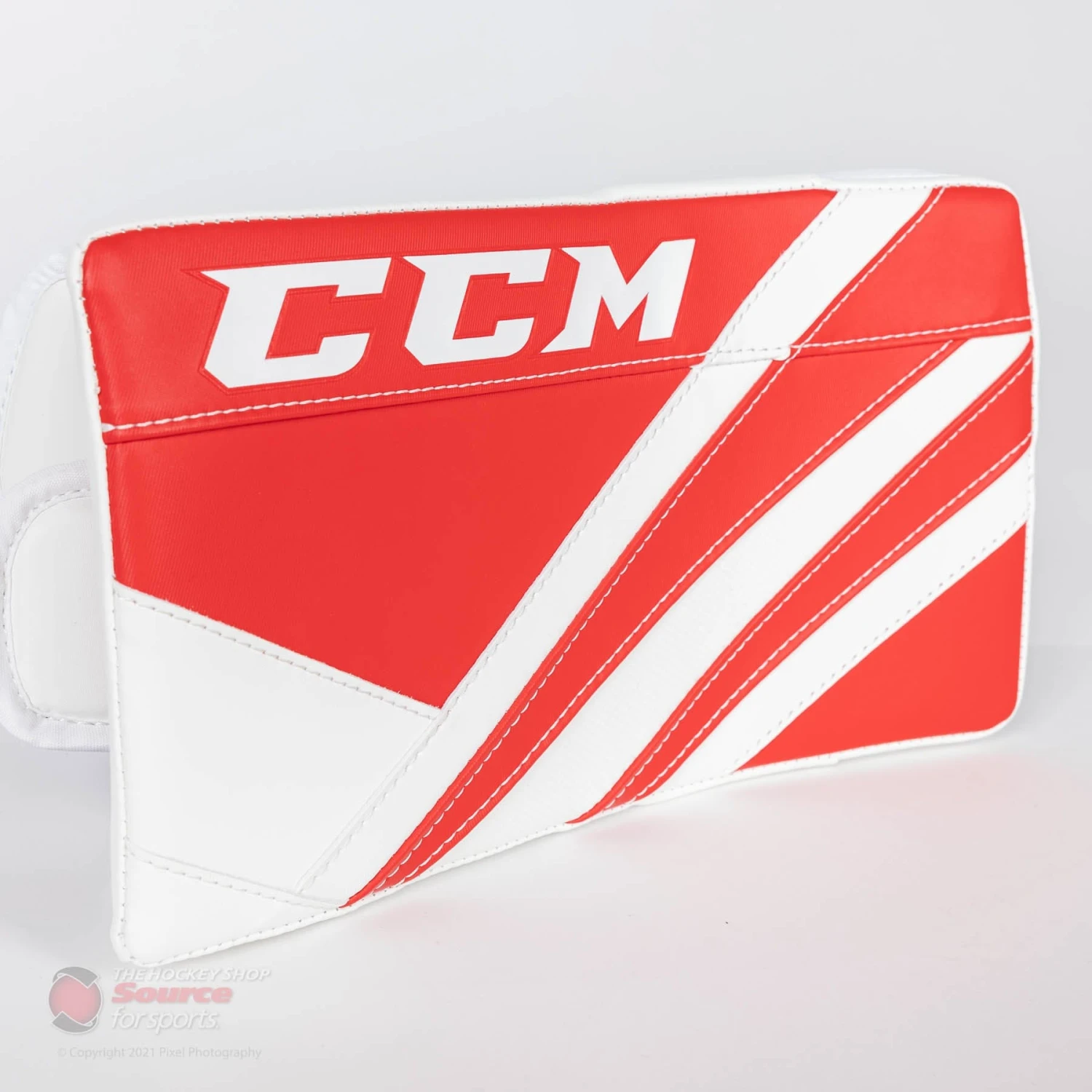 CCM Extreme Flex E5.5 Youth Goalie Blocker - Image 2