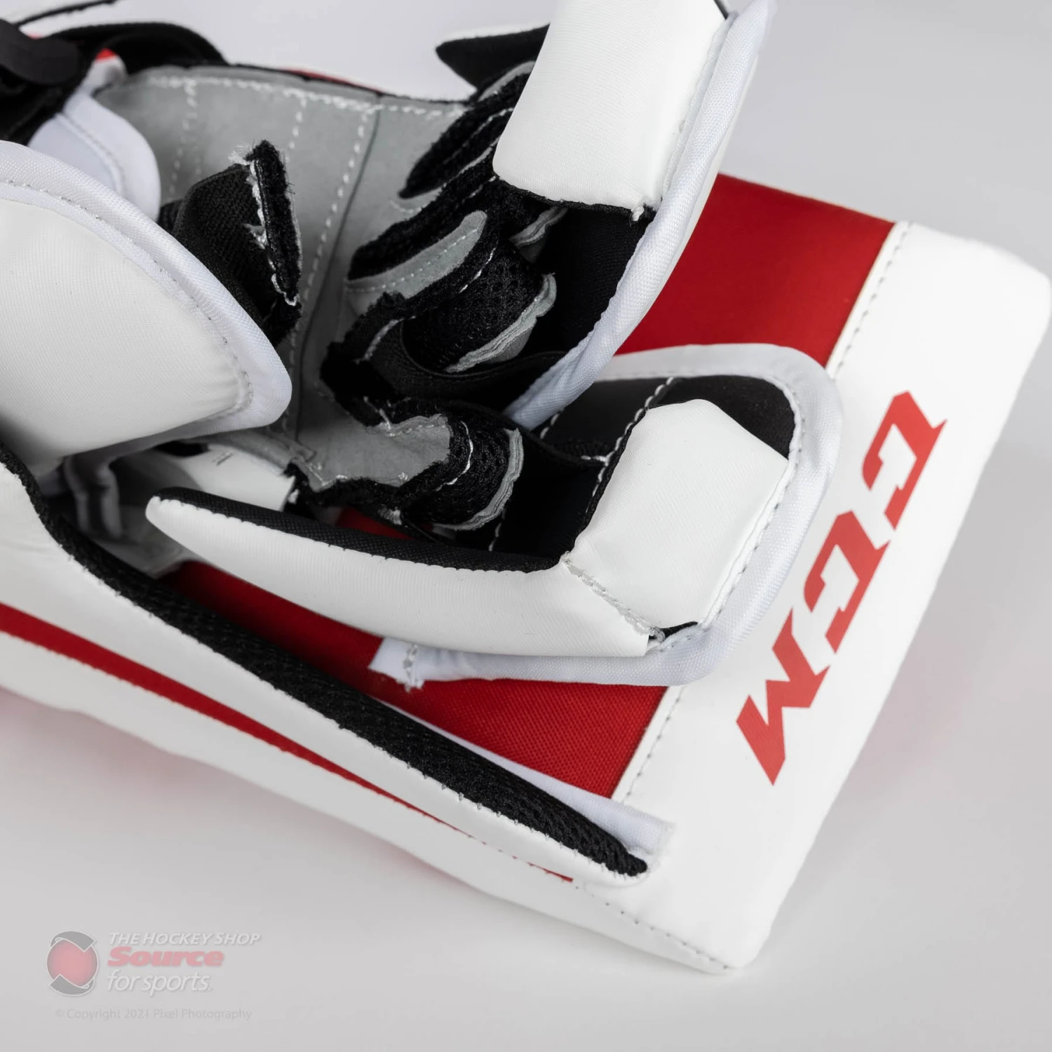 CCM Extreme Flex E5.5 Youth Goalie Blocker - Image 6