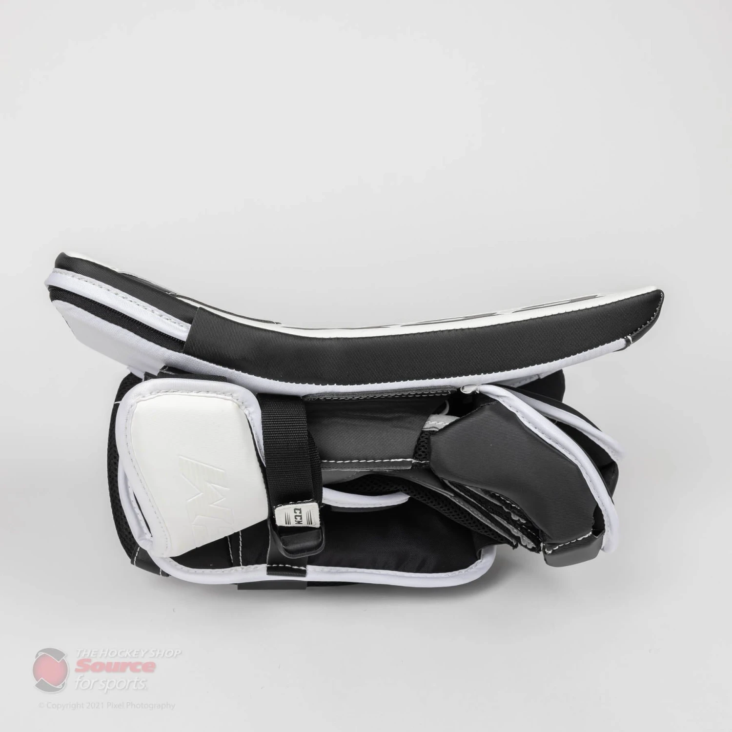 CCM Extreme Flex E5.9 Intermediate Goalie Blocker - Source Exclusive - Image 3