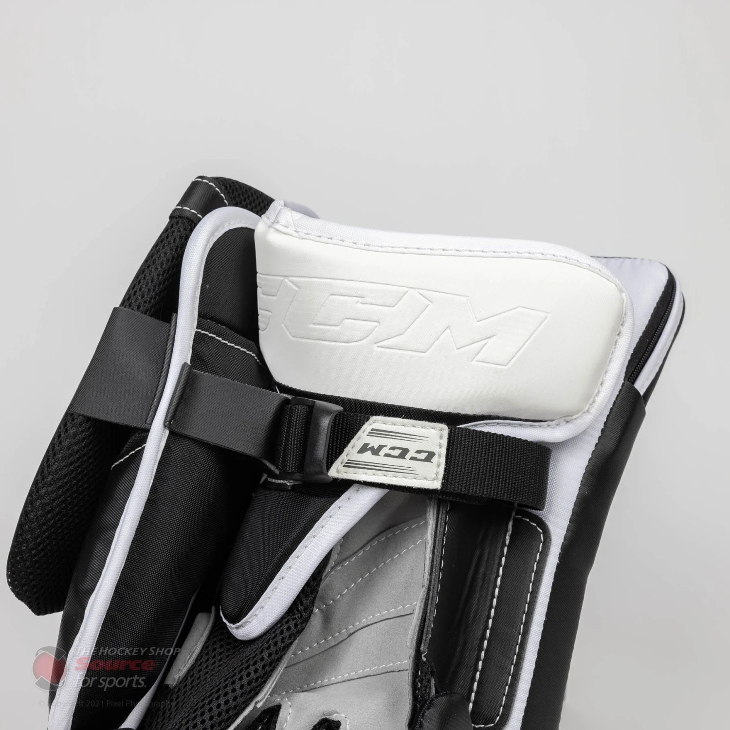 CCM Extreme Flex E5.9 Intermediate Goalie Blocker - Source Exclusive - Image 7