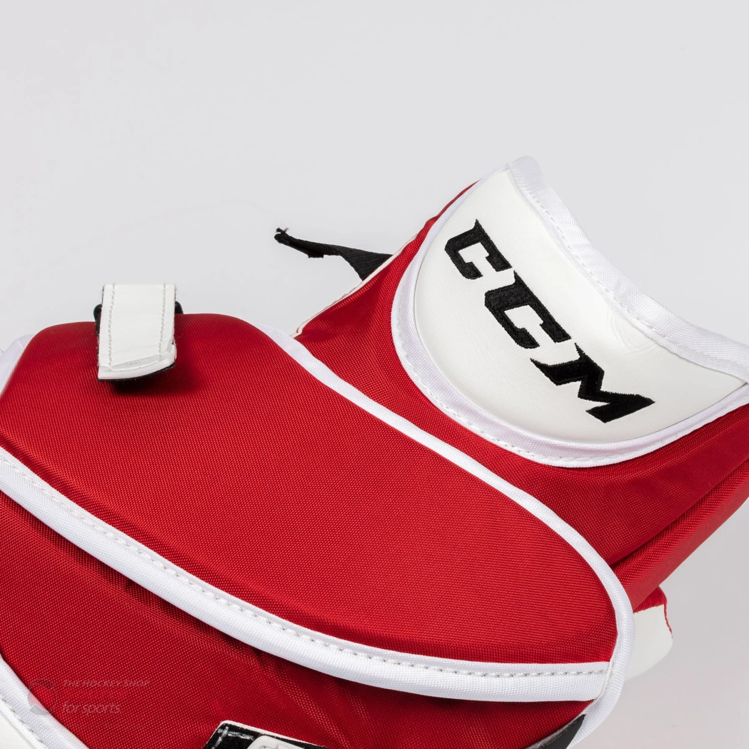 CCM Axis A1.9 Senior Goalie Catcher - Image 7