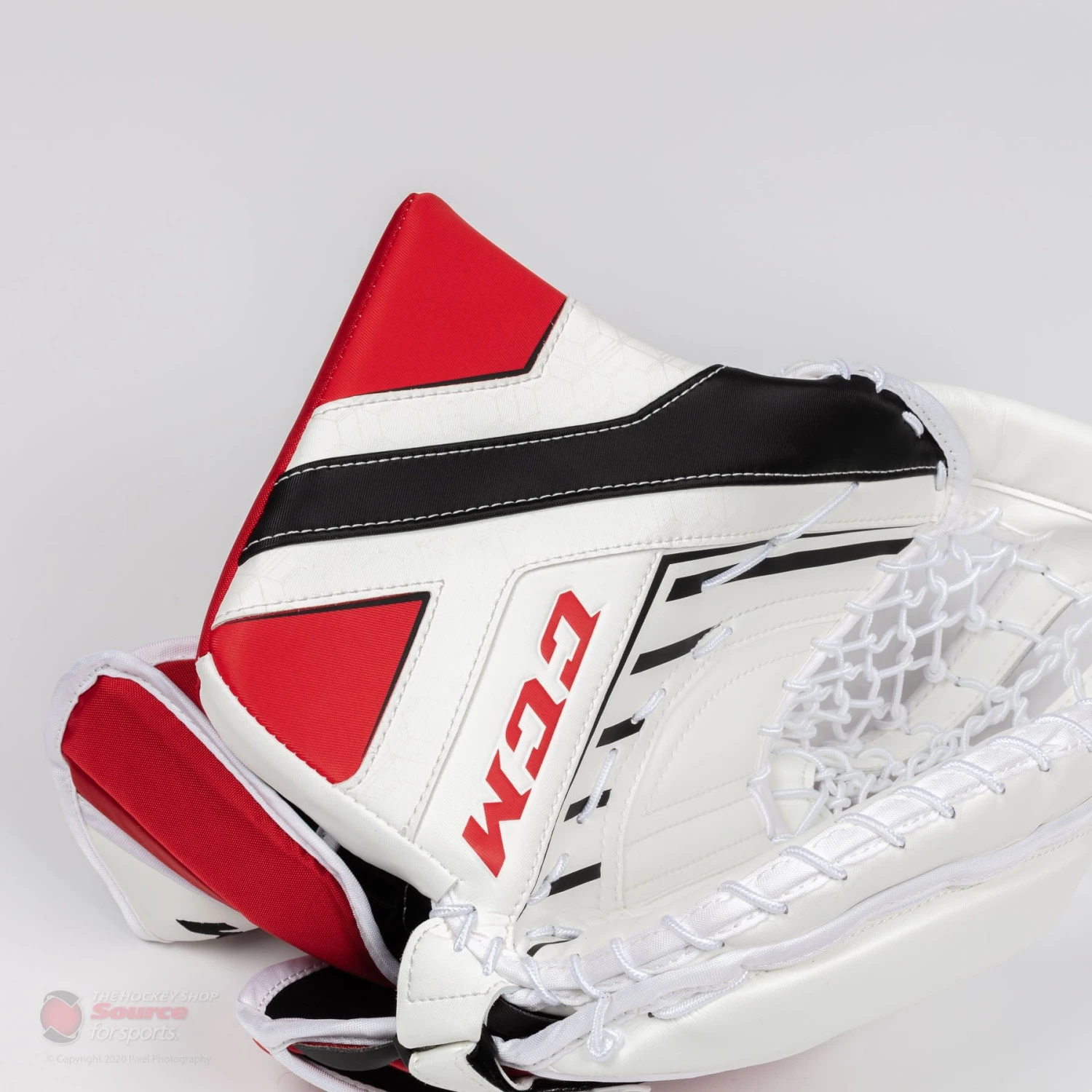 CCM Axis A1.9 Senior Goalie Catcher - Image 3