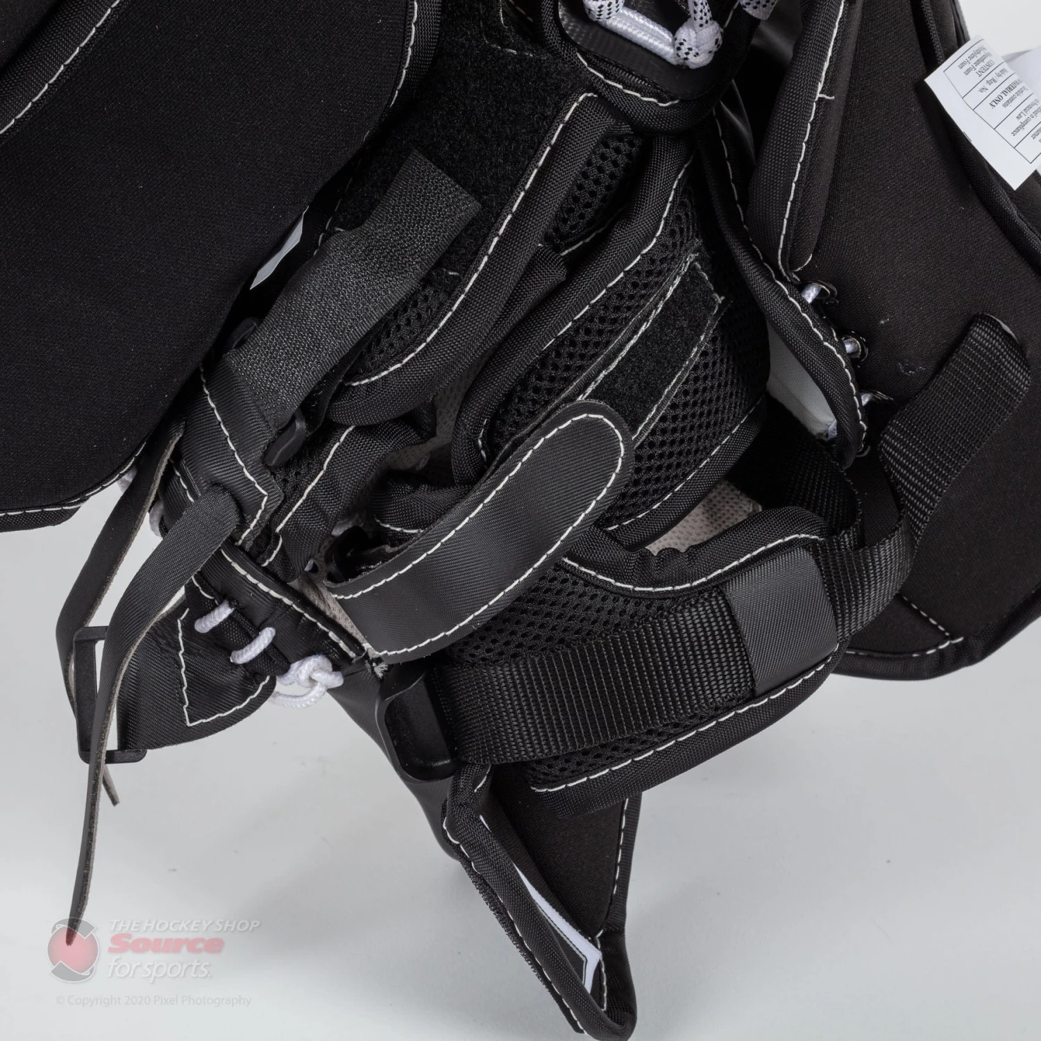 CCM Axis Senior Goalie Catcher - 580 Break Angle - Image 10