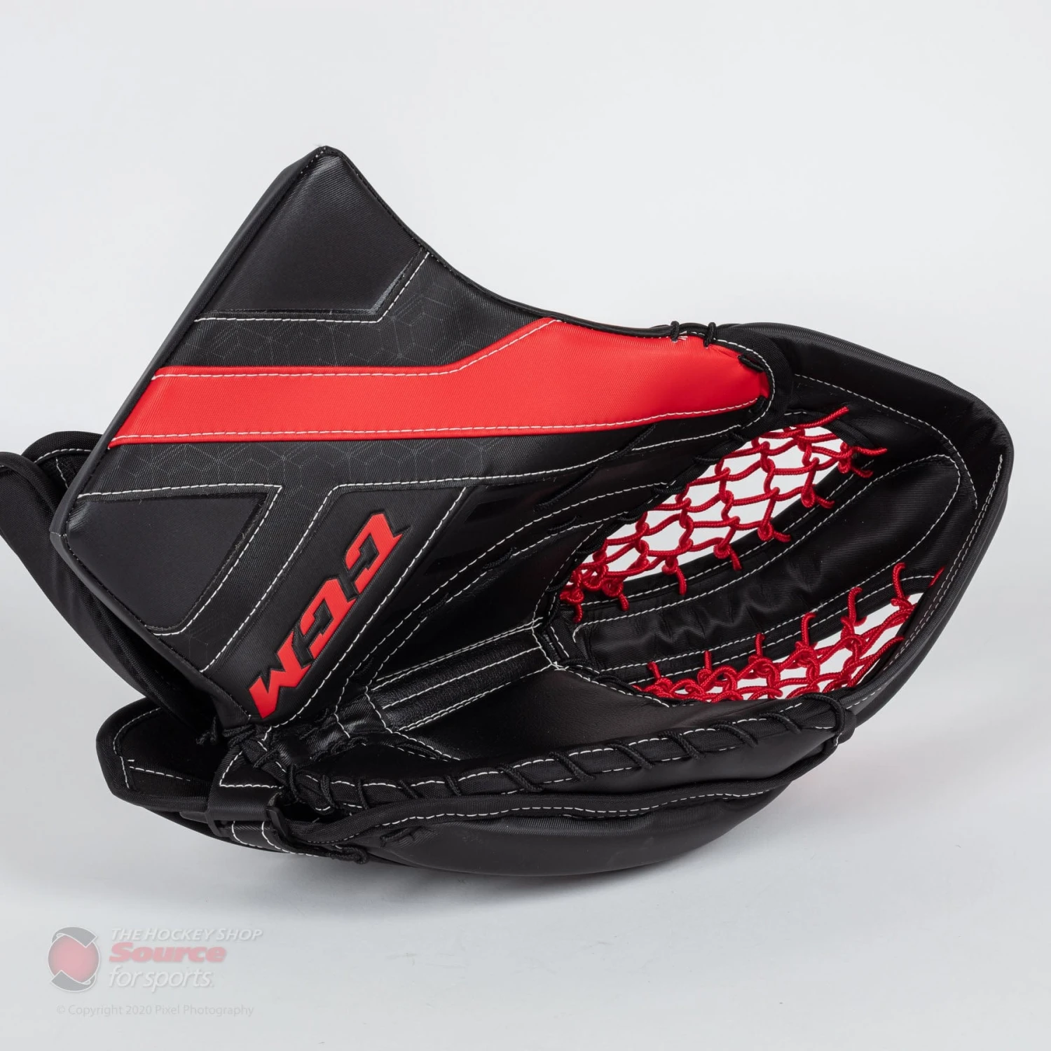 CCM Axis Senior Goalie Catcher - 600 Break Angle - Image 2