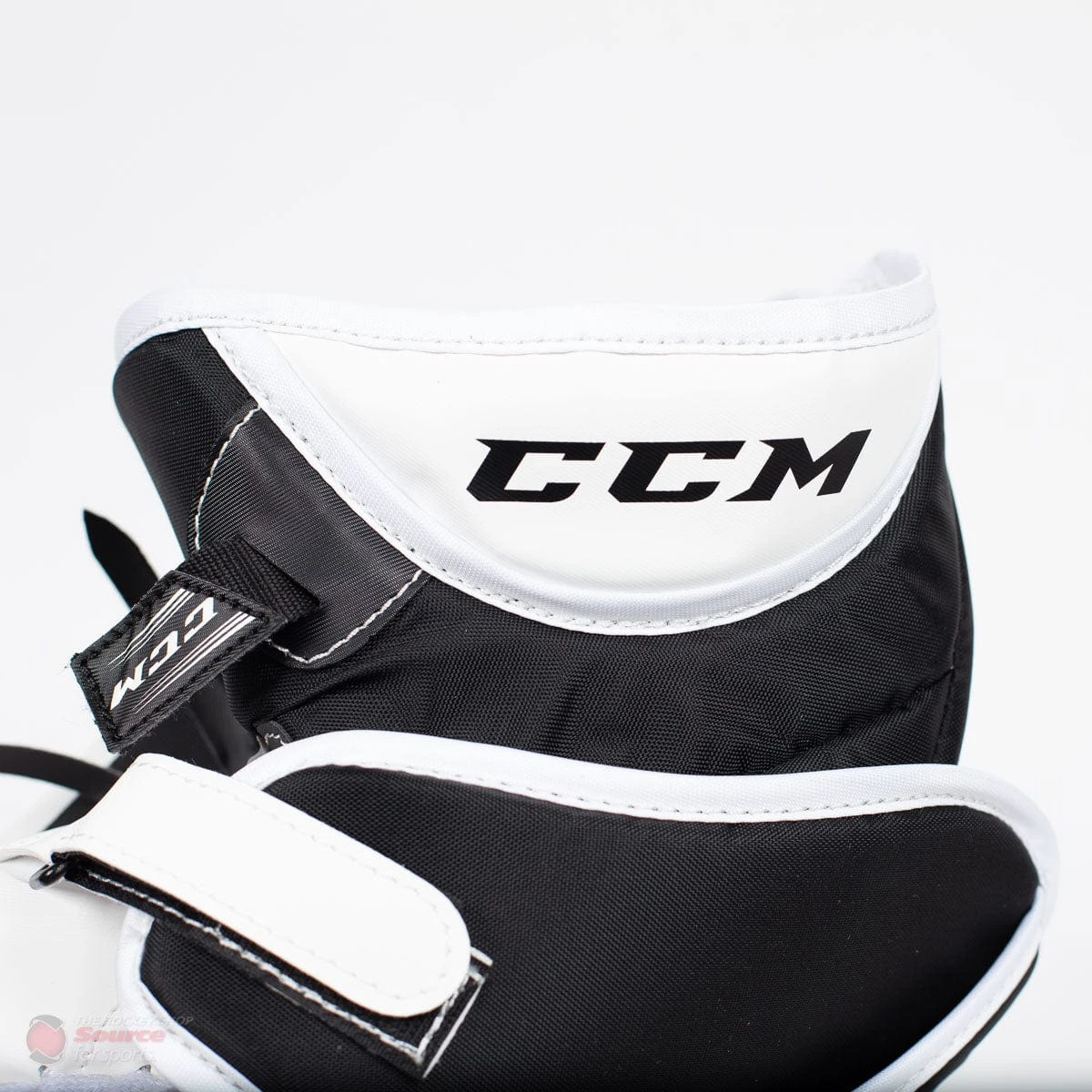 CCM Extreme Flex E4.5 Junior Goalie Catcher - Source Exclusive - Image 10