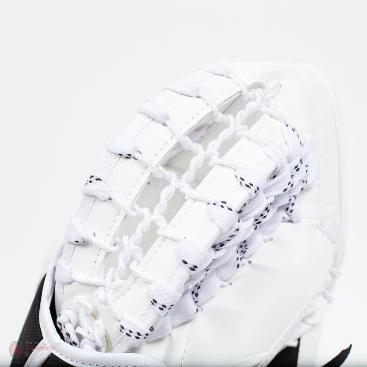 CCM Extreme Flex E4.5 Junior Goalie Catcher - Source Exclusive - Image 6