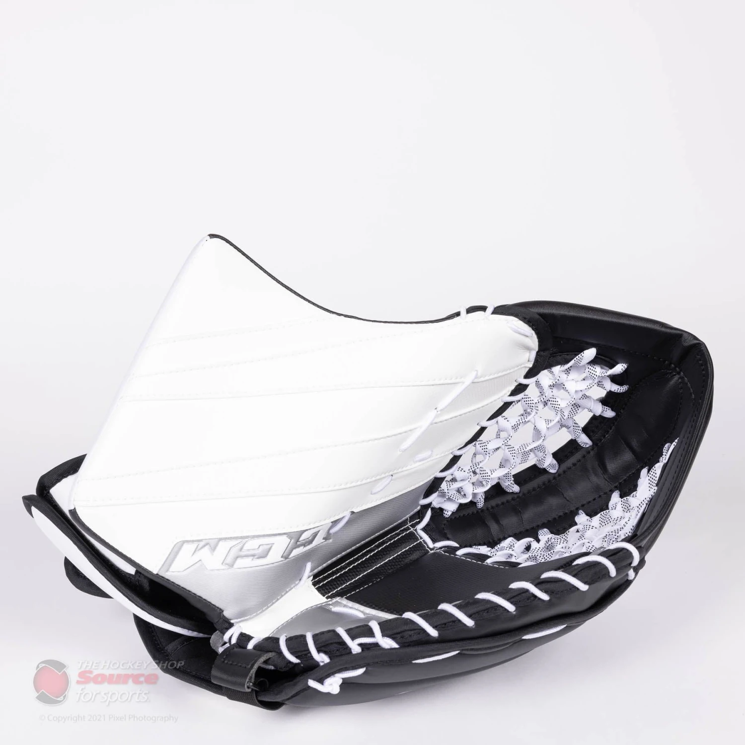 CCM Extreme Flex E5.5 Senior Goalie Catcher - Source Exclusive - Image 2