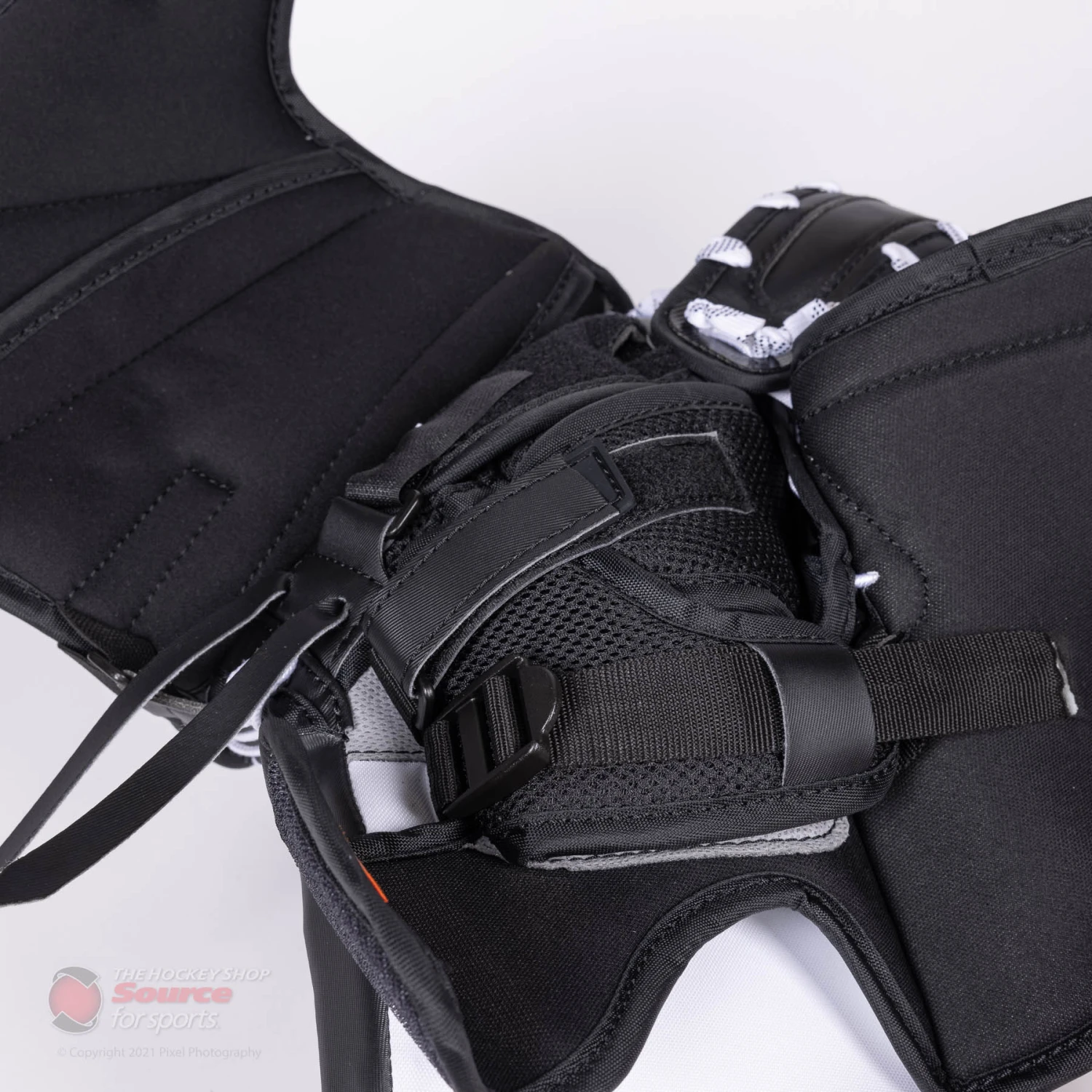 CCM Extreme Flex E5.5 Senior Goalie Catcher - Source Exclusive - Image 9