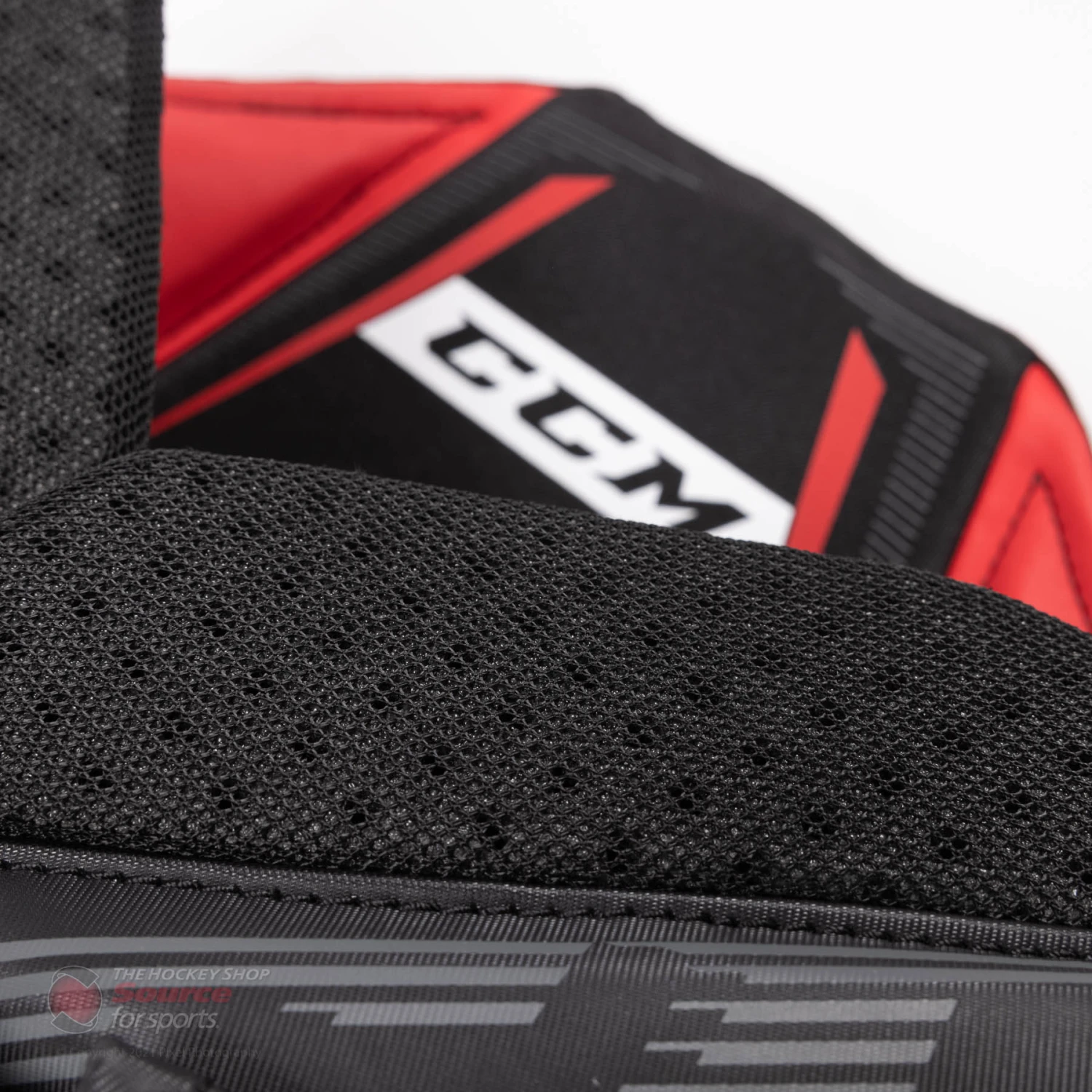 CCM 1.9 Senior Goalie Pants - Image 6