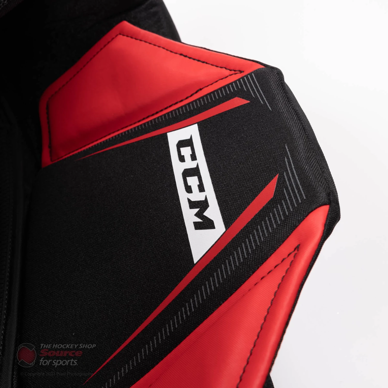 CCM 1.9 Senior Goalie Pants - Image 7