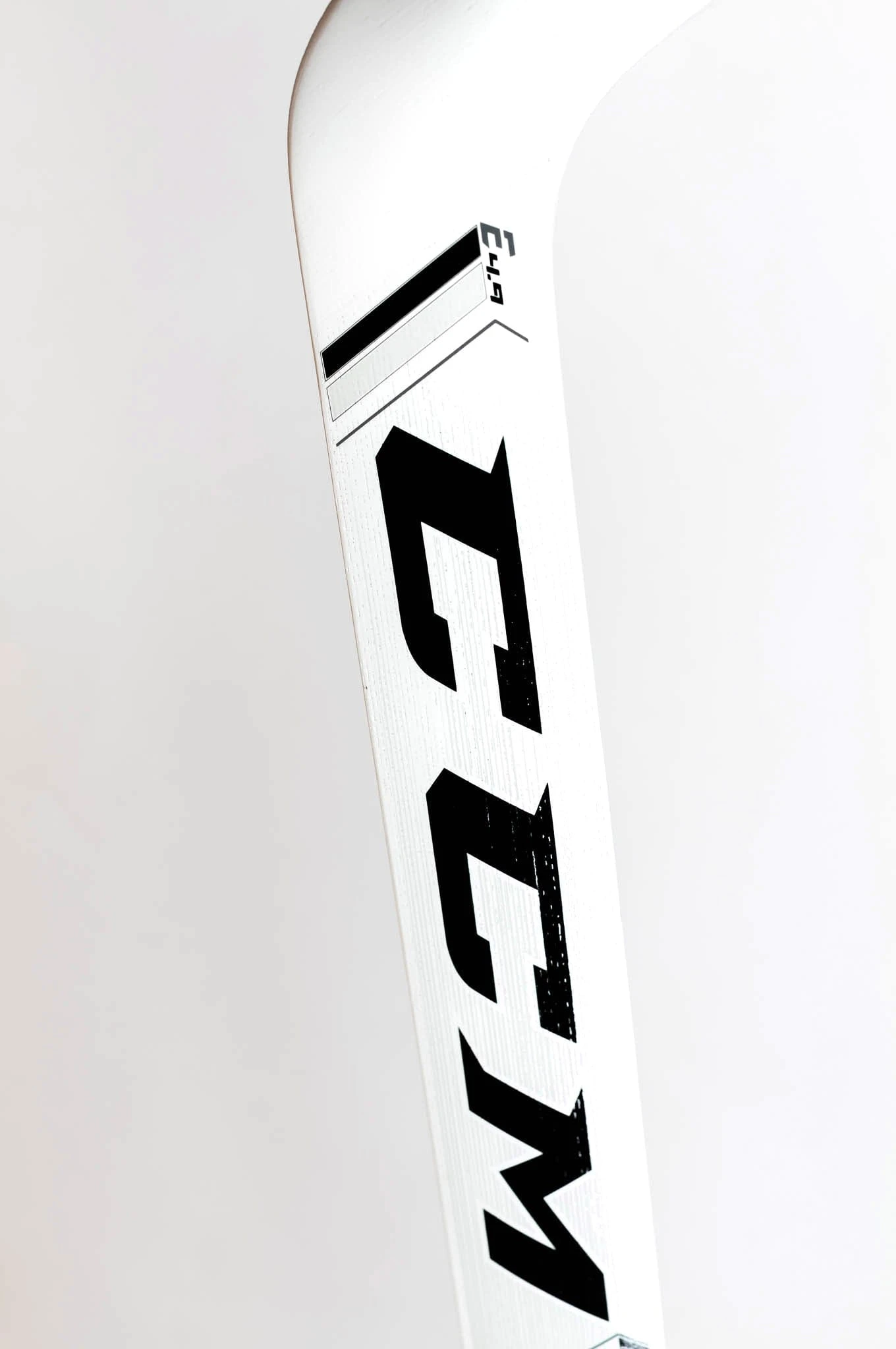 CCM Extreme Flex E4.9 Junior Goalie Stick - Image 12
