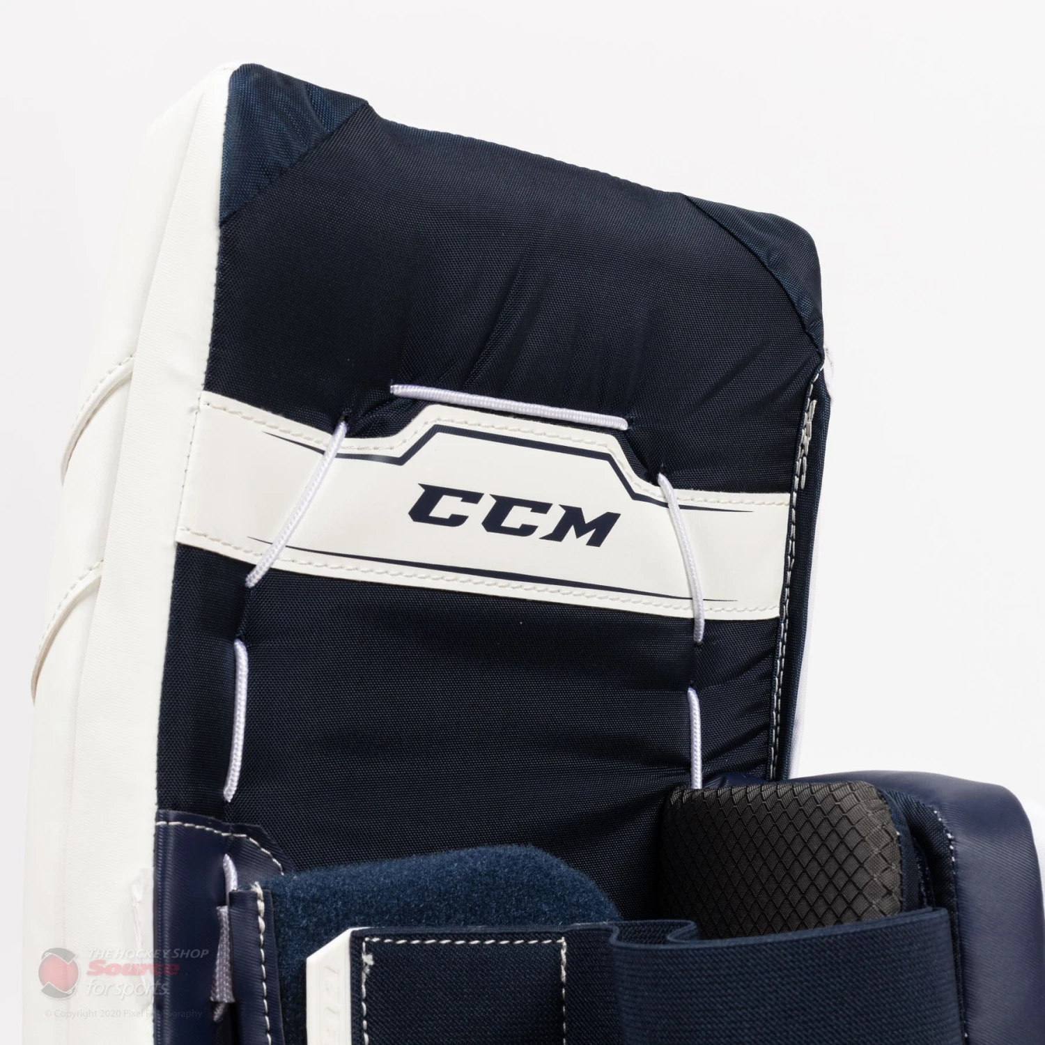 CCM Axis A1.5 Junior Goalie Leg Pads - Image 7