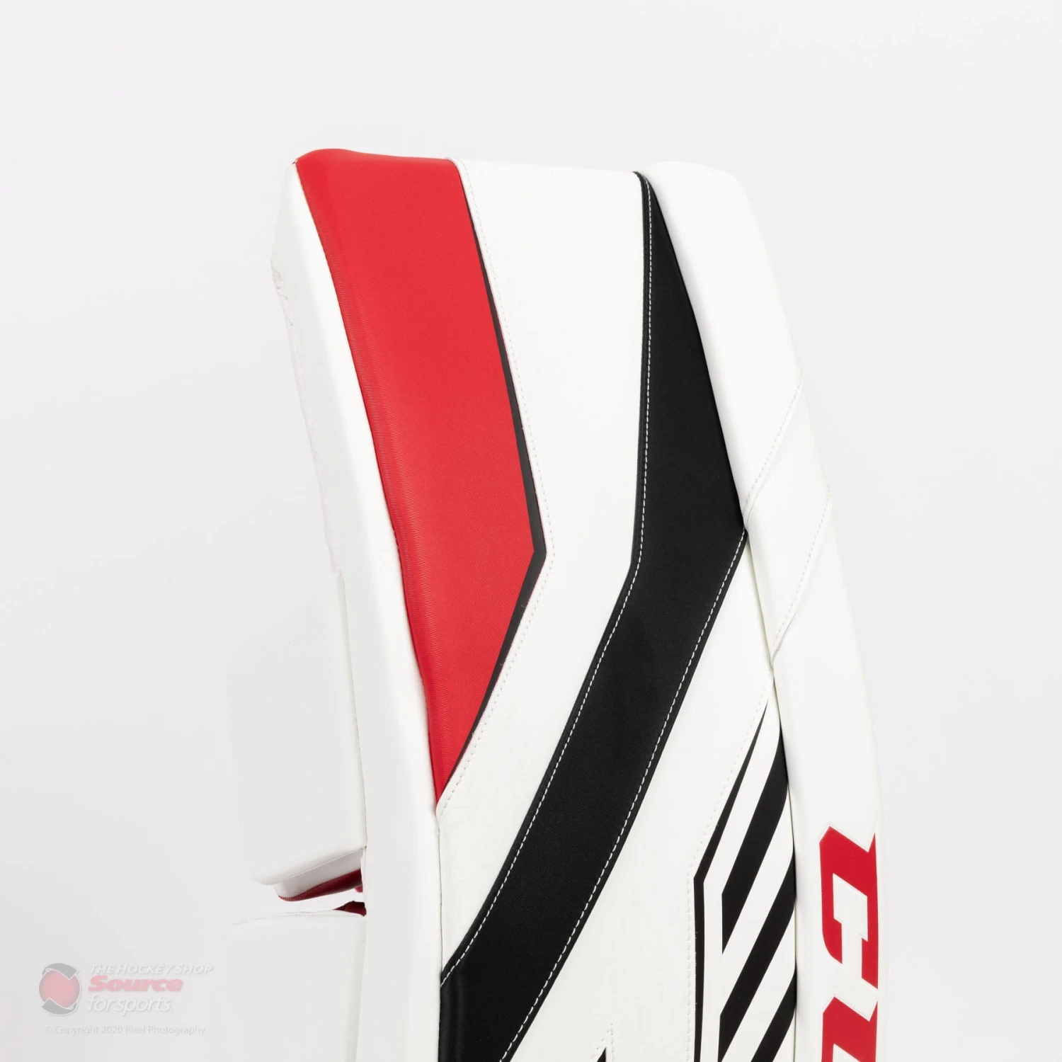 CCM Axis A1.9 Intermediate Goalie Leg Pads - Image 4