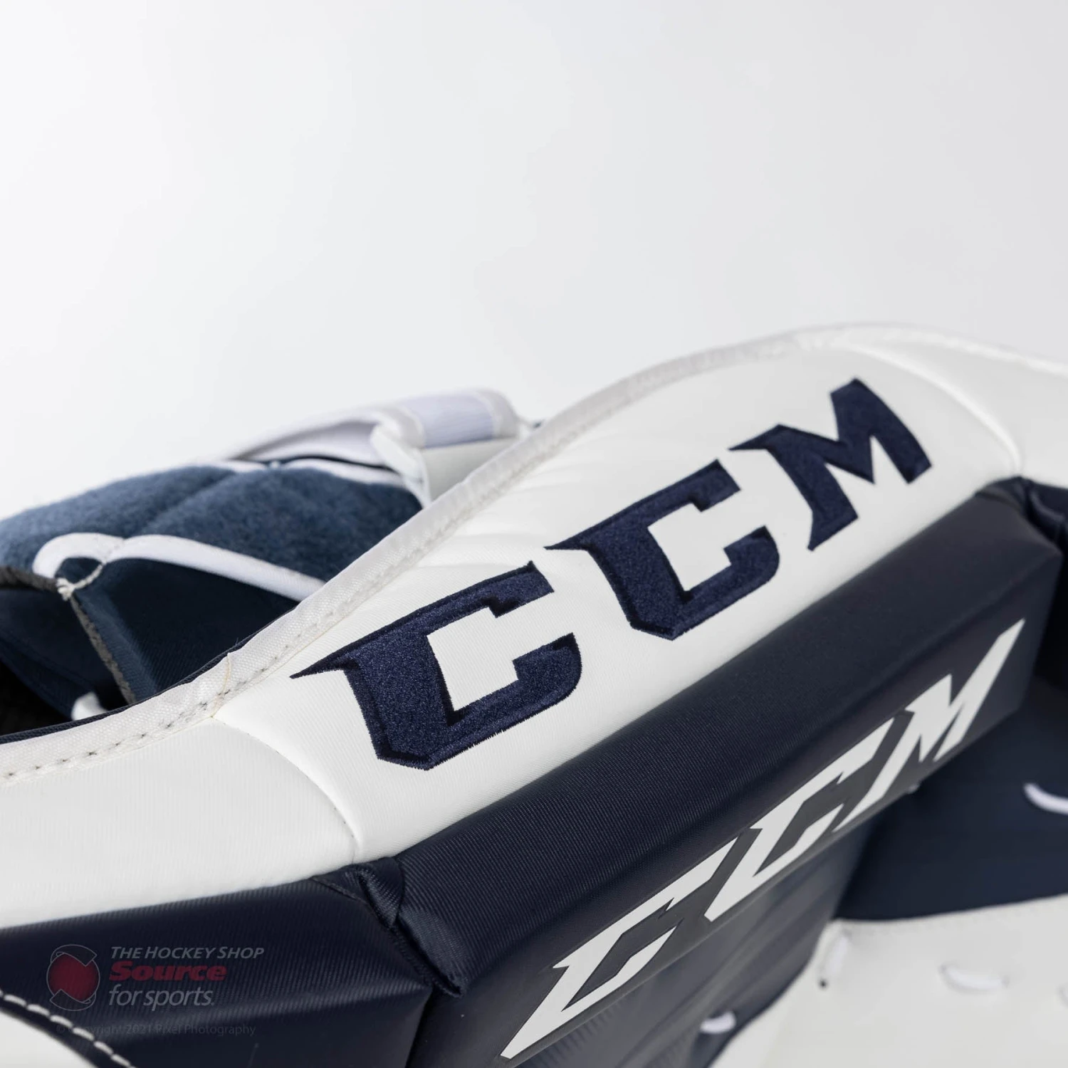 CCM Extreme Flex E5.9 Intermediate Goalie Leg Pads - Image 4