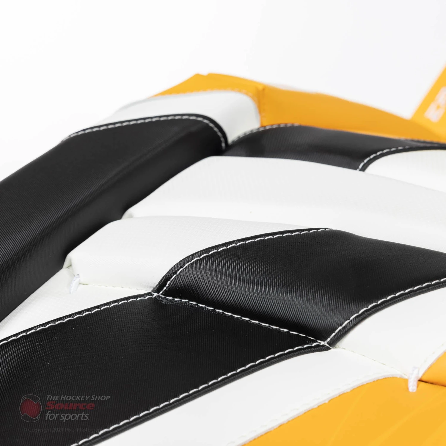 CCM Extreme Flex E5.9 Senior Goalie Leg Pads - Image 3