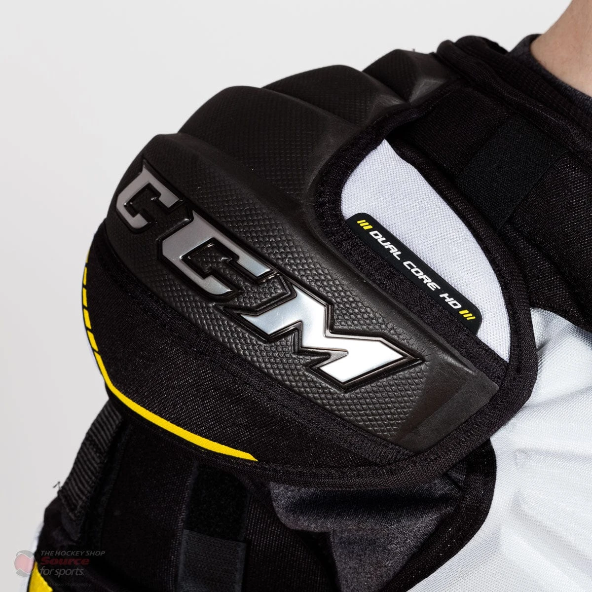 CCM Super Tacks AS1 Senior Hockey Shoulder Pads - Image 6