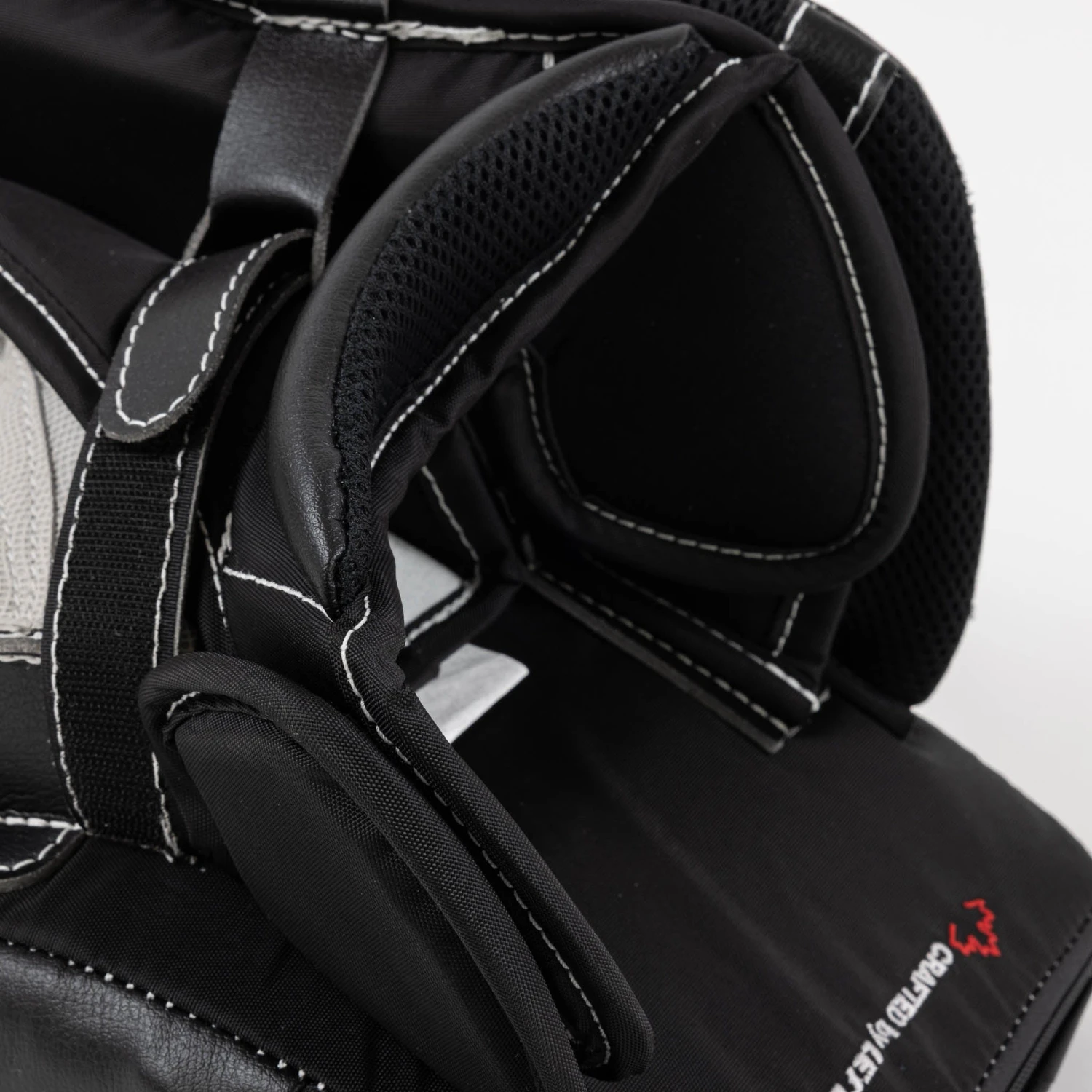 TRUE L20.2 Senior Goalie Blocker - Domestic - Image 3