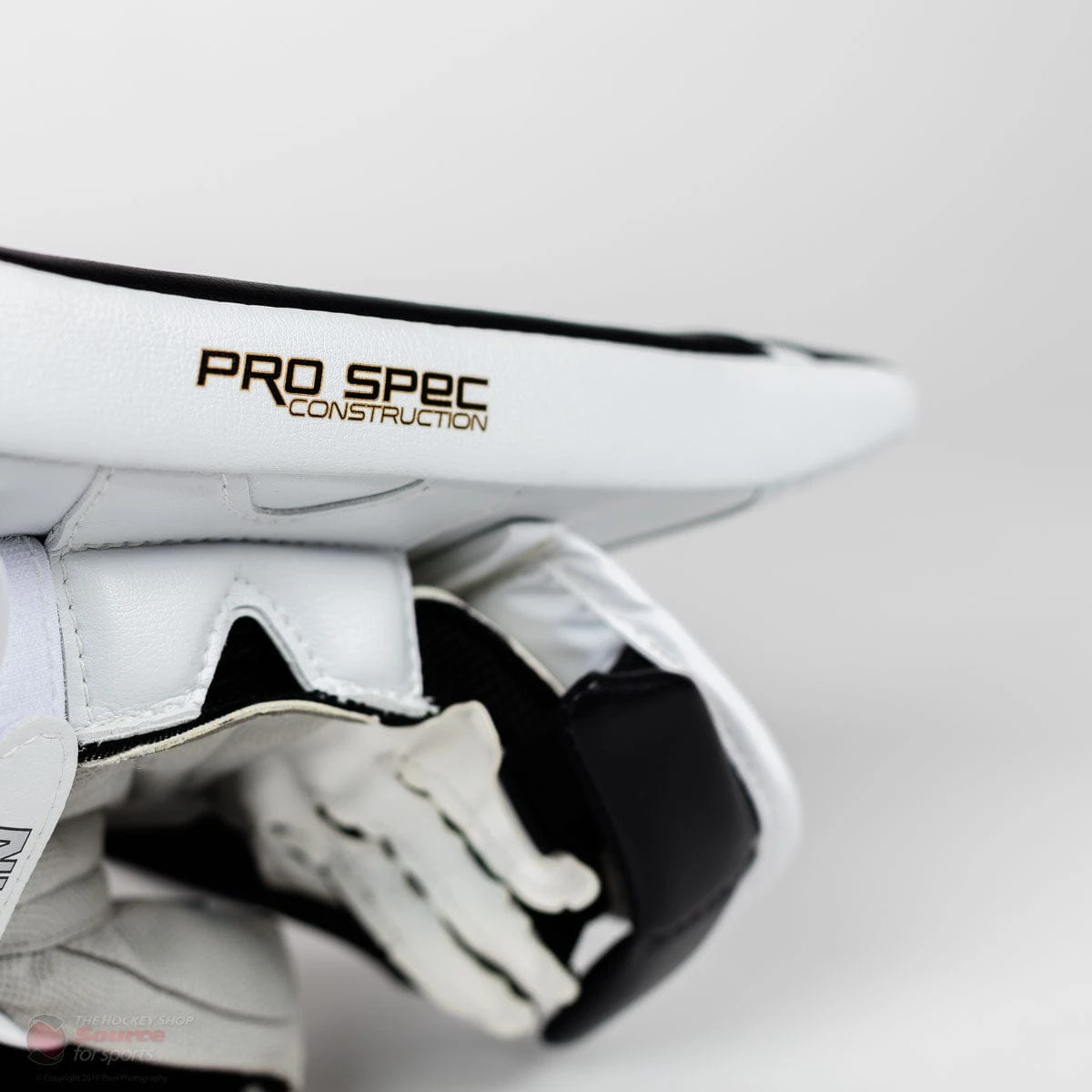 Vaughn Ventus SLR2 Pro Carbon Senior Goalie Blocker - Image 7