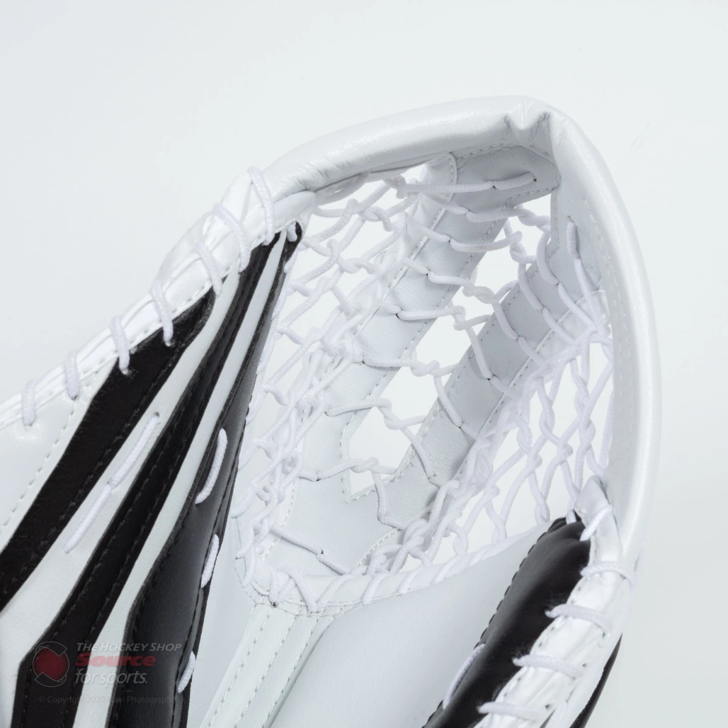 Vaughn Velocity V9 Intermediate Goalie Catcher - Image 3