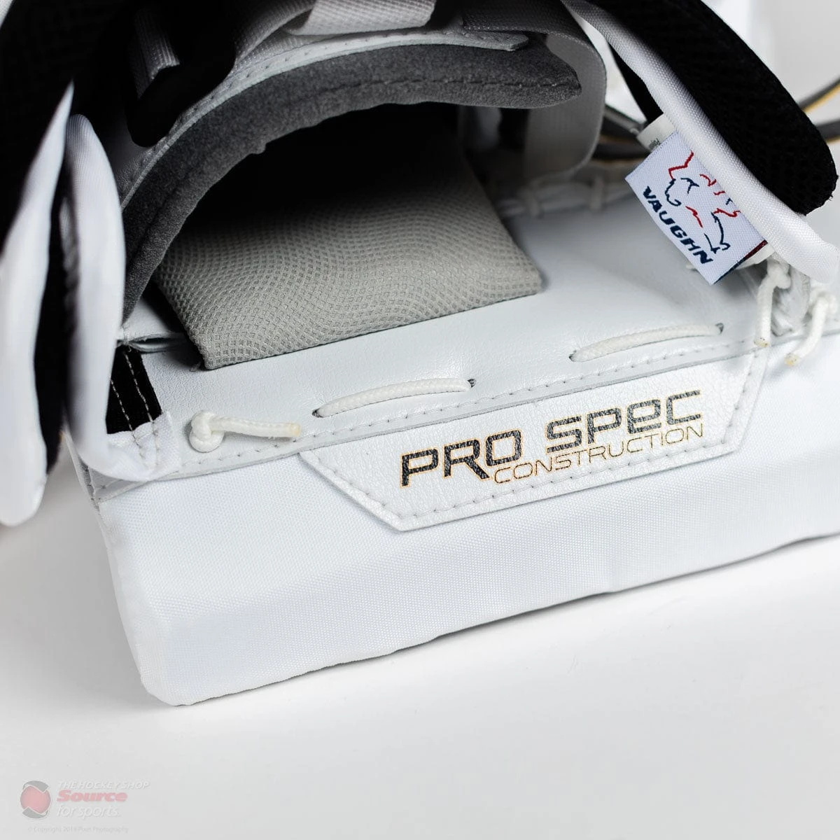 Vaughn Ventus SLR2 Pro Carbon Senior Goalie Catcher - Image 9