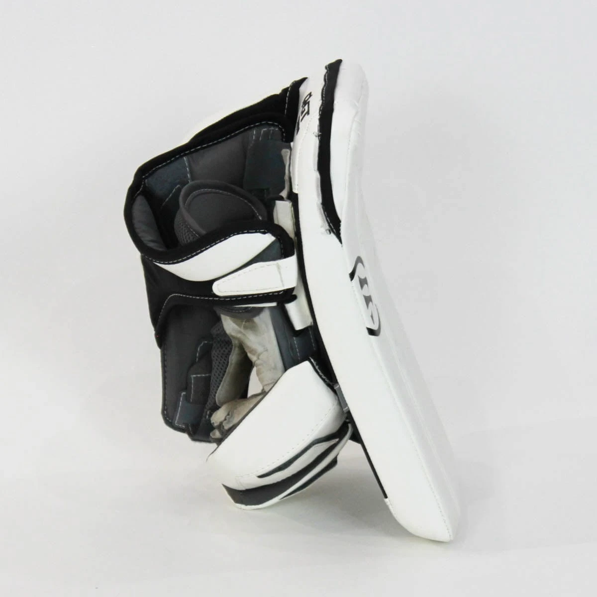 Warrior Ritual GT Intermediate Goalie Blocker - Demo A - Image 4