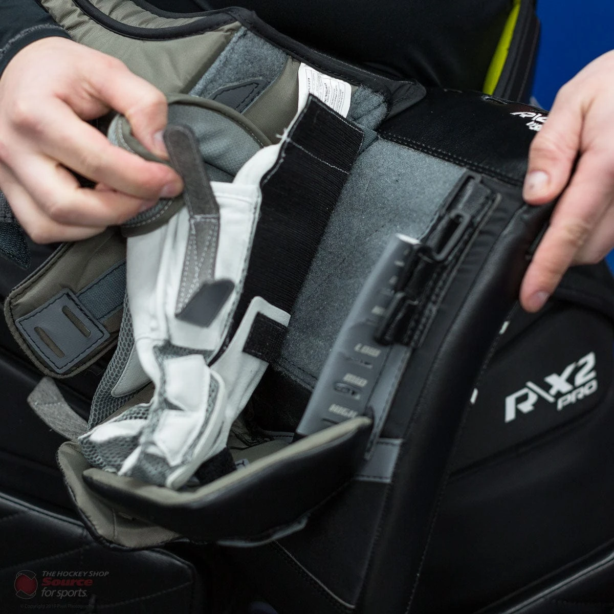 Warrior Ritual GT2 Pro Senior Goalie Blocker - Image 18