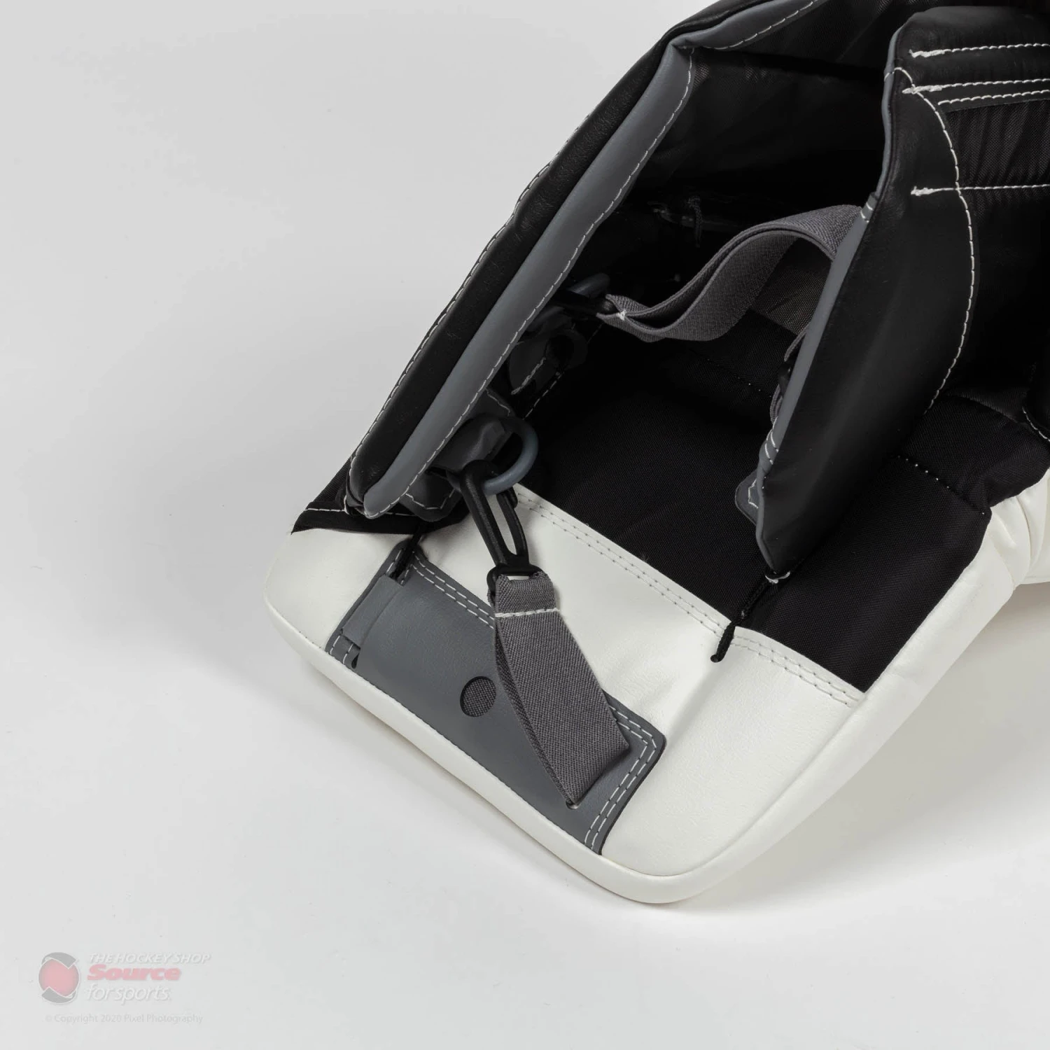 Warrior Ritual G5 Junior Goalie Leg Pads - Image 13