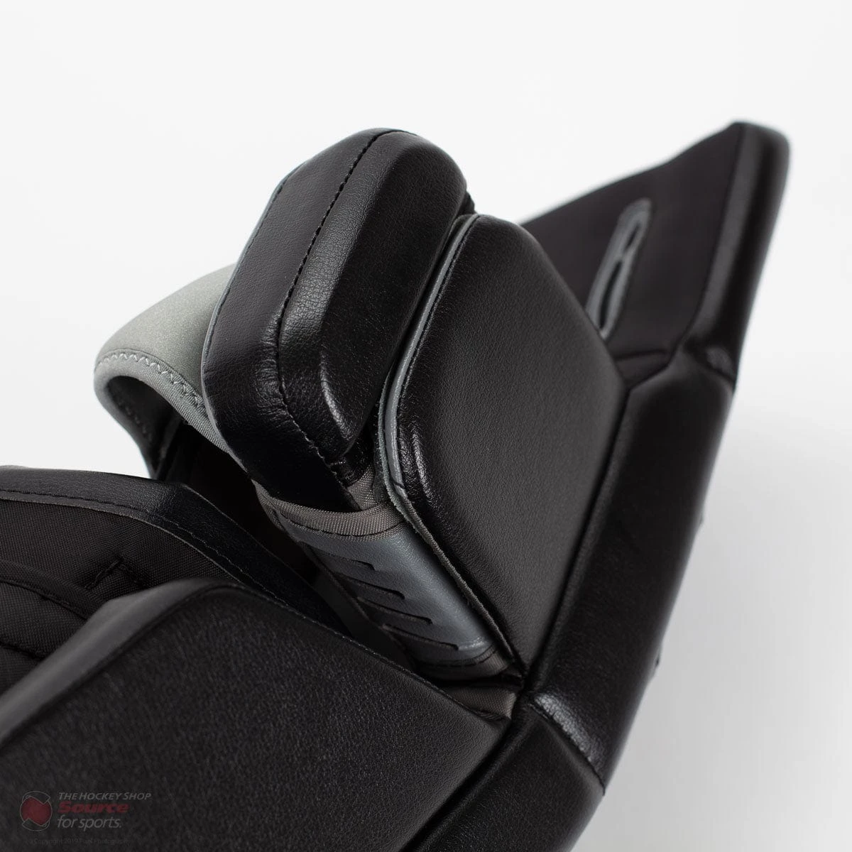 Warrior Ritual GT2 Junior Goalie Leg Pads - Image 7