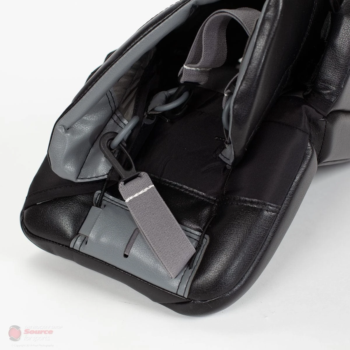 Warrior Ritual GT2 Junior Goalie Leg Pads - Image 8